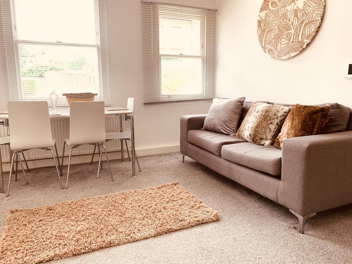 Elthorne Luxury Apartments - Uxbridge Eksteriør billede