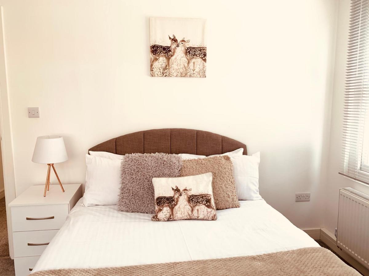 Elthorne Luxury Apartments - Uxbridge Eksteriør billede