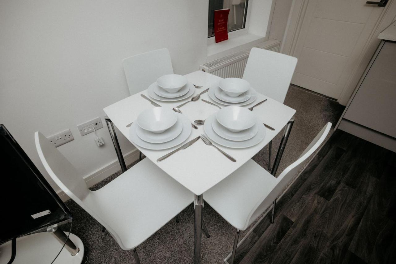Elthorne Luxury Apartments - Uxbridge Eksteriør billede