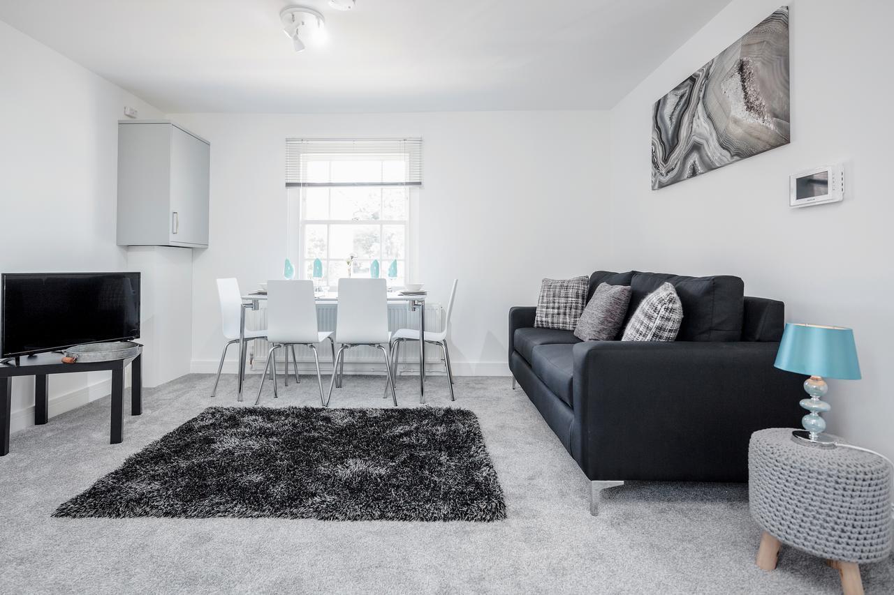 Elthorne Luxury Apartments - Uxbridge Eksteriør billede