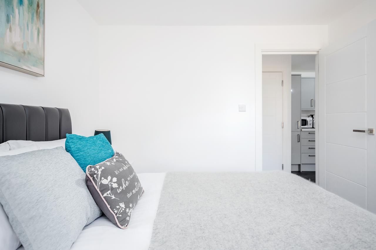 Elthorne Luxury Apartments - Uxbridge Eksteriør billede
