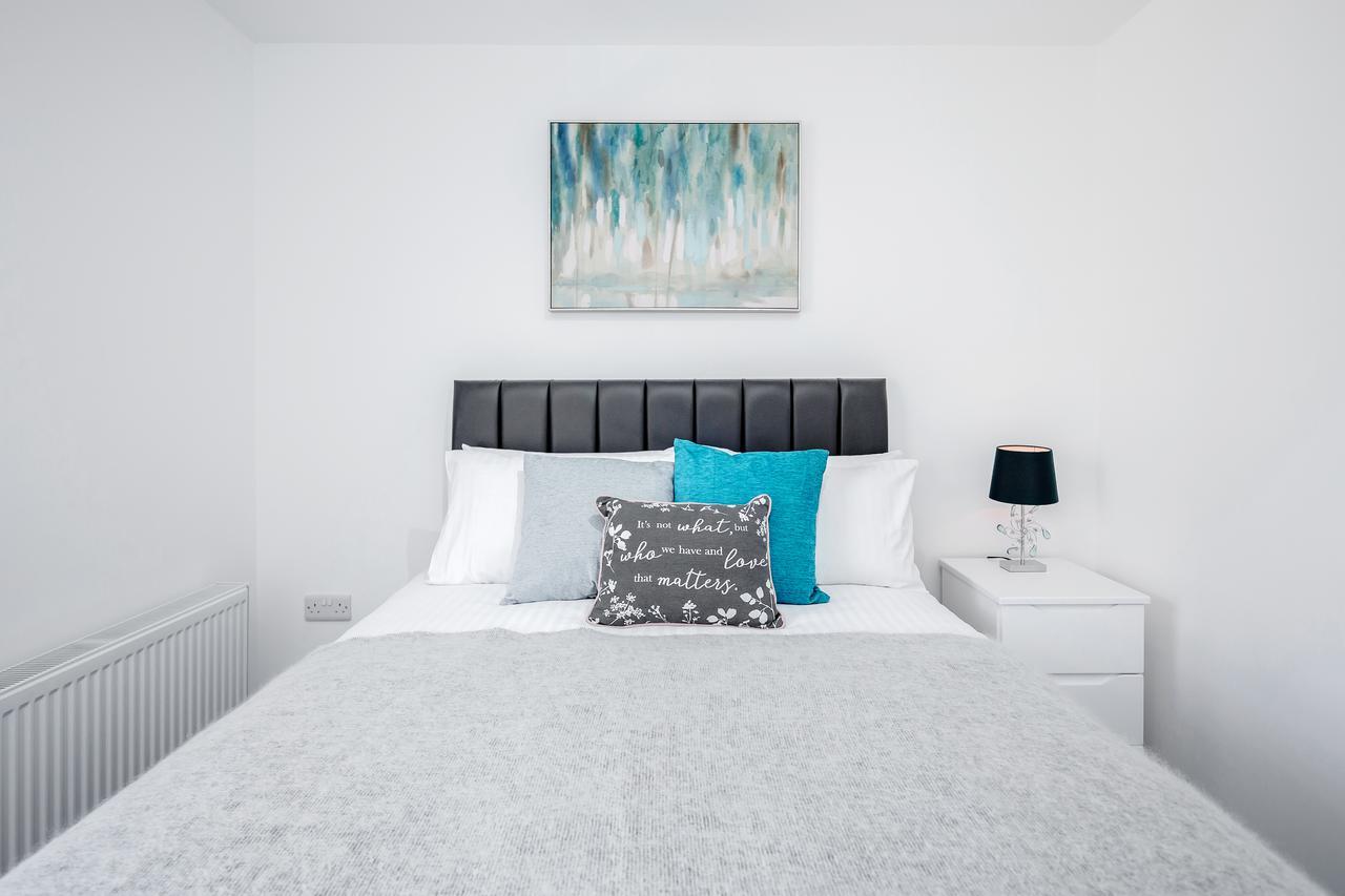 Elthorne Luxury Apartments - Uxbridge Eksteriør billede