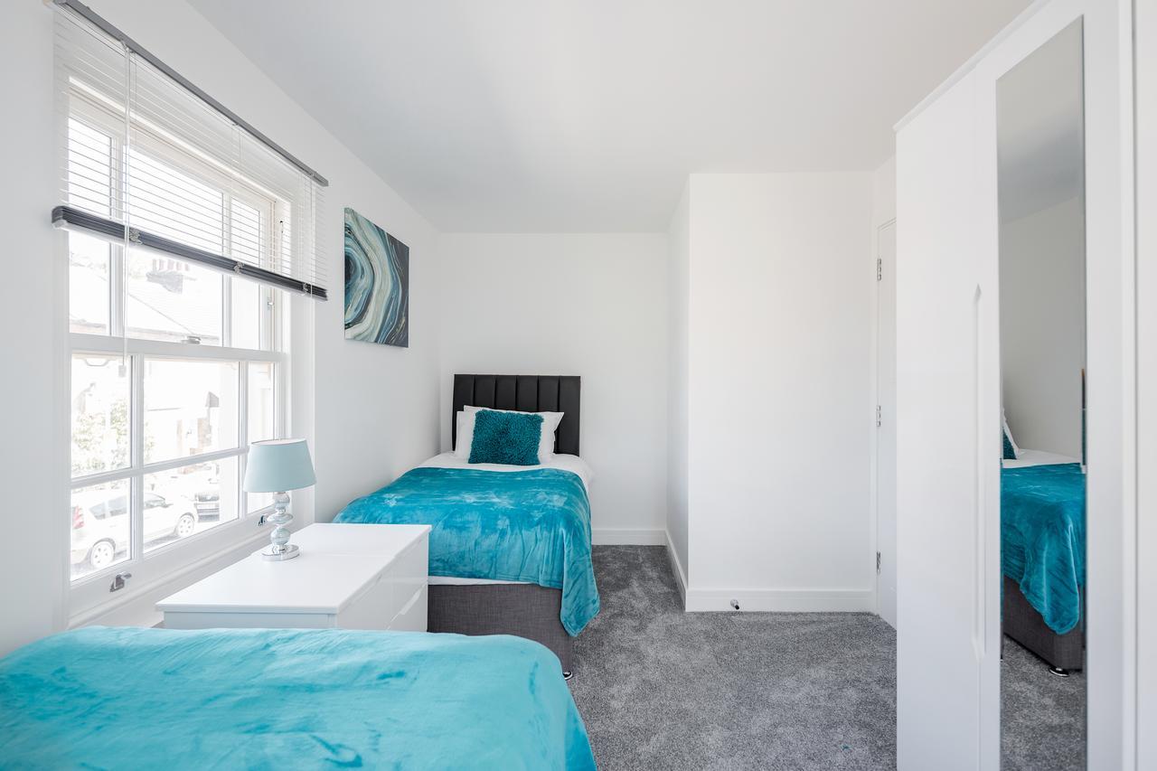 Elthorne Luxury Apartments - Uxbridge Eksteriør billede